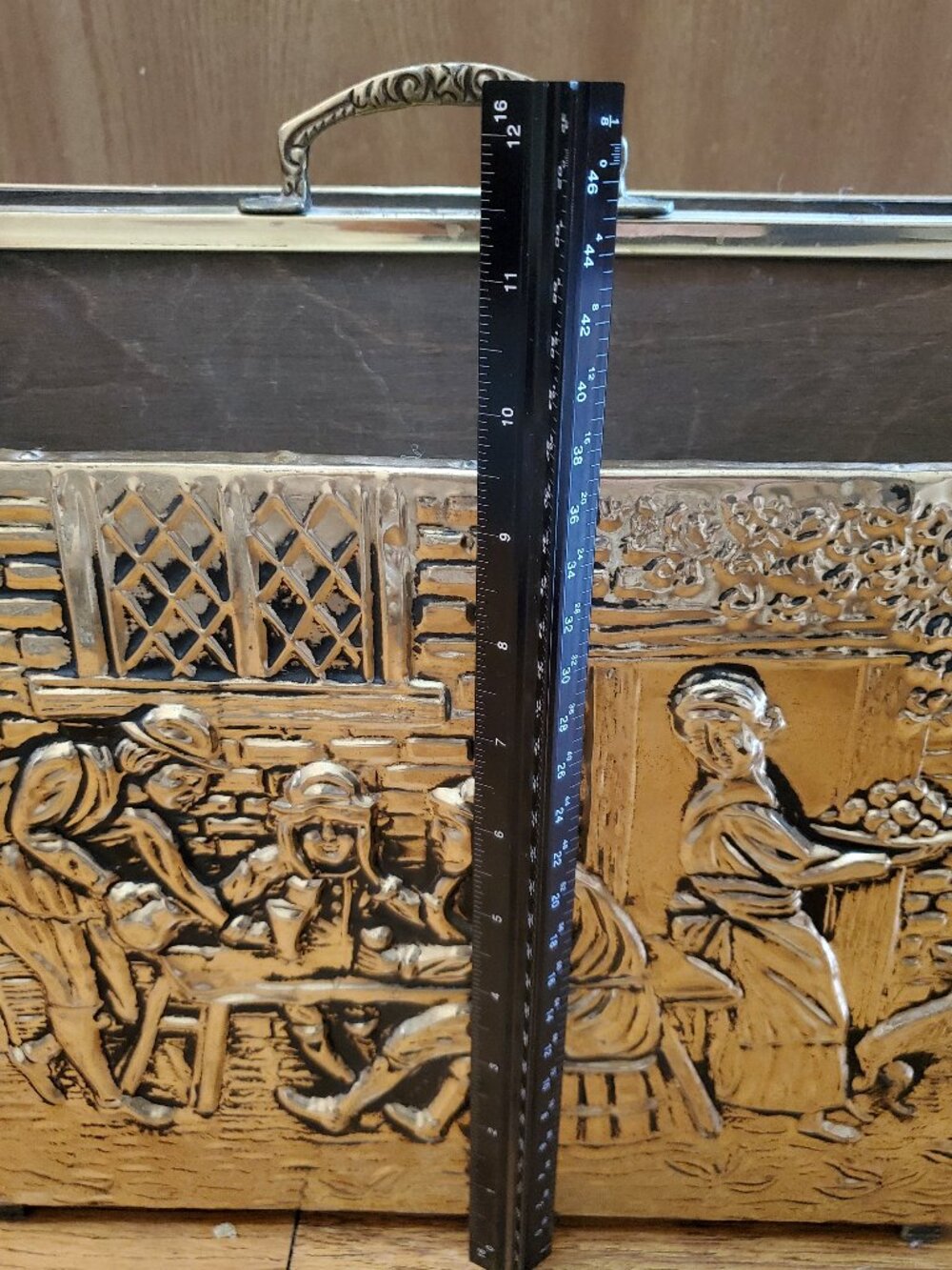 embossed brass and wood magazine rack, English mid-century home decor - Picture 15 of 16